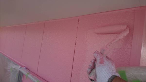 額田郡 H様邸  屋根・外壁塗装 RSシルバーグロスSiコース上塗り中