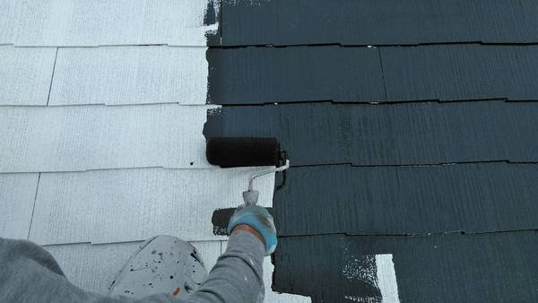 額田群 T様邸  屋根・外壁塗装 RSシルバーグロスSiコース屋根中塗り中