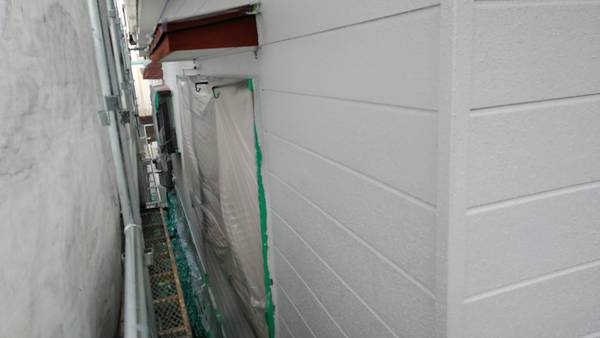 額田群 T様邸  屋根・外壁塗装 RSシルバーグロスSiコース中塗り完了