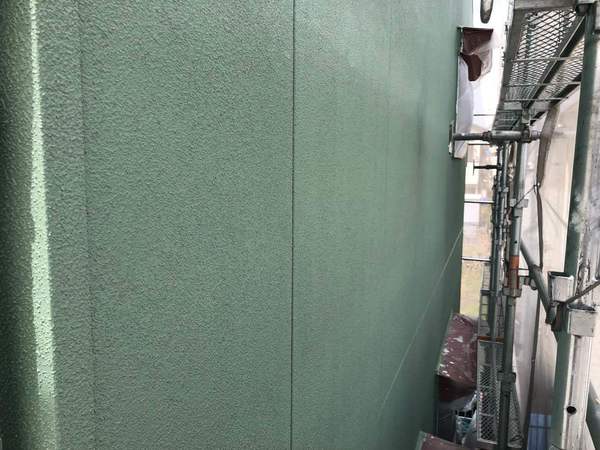 岡崎市　H様邸　外壁ｼﾘｺﾝｺｰｽ　外壁塗装　外壁中塗り　グリーン系塗装　外壁塗装中塗り完了