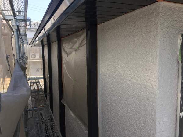 豊田市 T様邸 外壁ムキコース　ﾀﾞｲﾅﾐｯｸﾑｷ中塗り完了