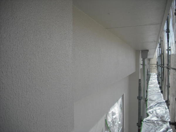豊田市　H様邸　戸建　外壁塗装　シリコンコース中塗り完了