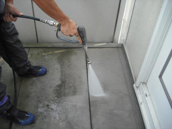 西尾市　Ｊアパート　Ｃ棟　外壁塗装　屋根塗装　シリコンコース土間高圧洗浄150キロ