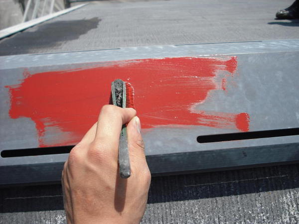 西尾市 Ｊアパート 棟 Ｅ外壁塗装 屋根塗装 シリコンコース錆止め塗装中