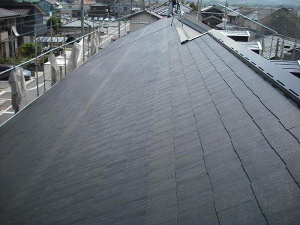 刈谷市　Jアパート　外壁塗装　屋根塗装　シリコンコース中塗り完了