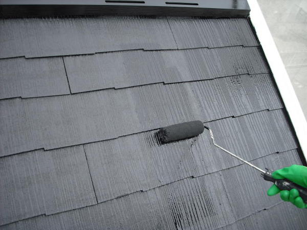 西尾市　　Ｊアパート　Ｃ棟　外壁塗装　屋根塗装　シリコンコース屋根上塗り