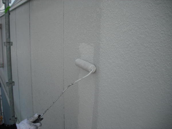 西尾市　　Ｊアパート　Ｃ棟　外壁塗装　屋根塗装　シリコンコース上塗り工程外壁