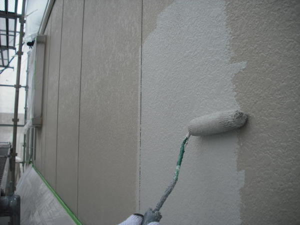 西尾市 Ｊアパート F棟 外壁塗装 屋根塗装 シリコンコース外壁中塗り