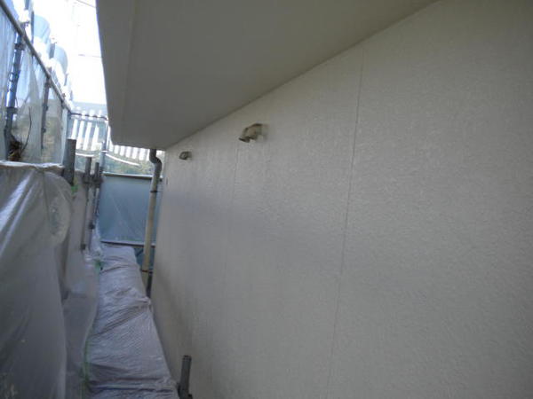 碧南市　Ｉ様邸　外壁塗装　シリコンコース中塗り完了