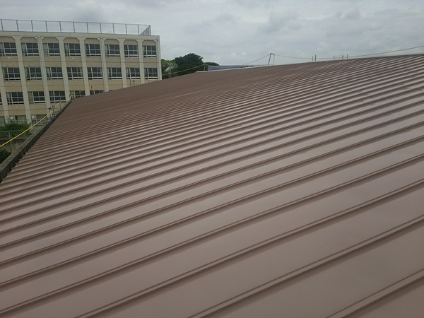 名古屋市　滝の水小学校　屋根塗装　シリコンコース屋根塗装完了