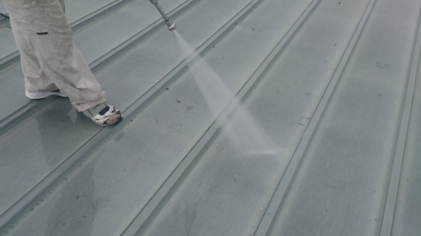 名古屋市　鎌倉台中学校　屋根塗装　シリコンコース高圧洗浄150キロ