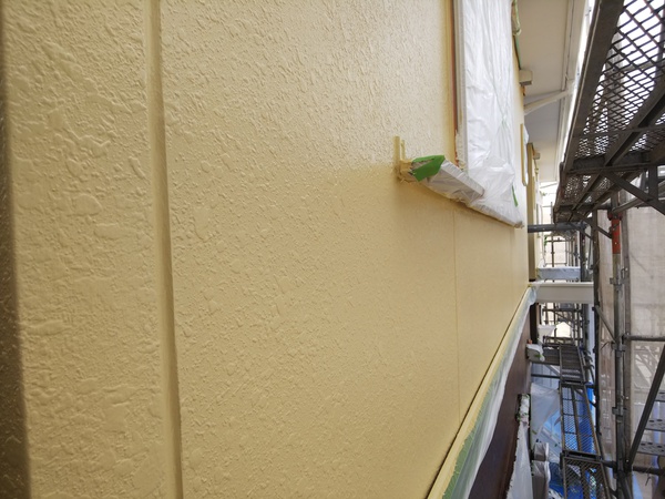 豊明市 Sアパート2 屋根・ 外壁塗装 RSシルバーグロスSiコース上塗り完了