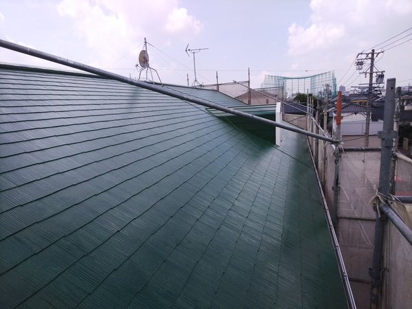 豊明市 Sアパート2 屋根・ 外壁塗装 RSシルバーグロスSiコース屋根下塗り完了