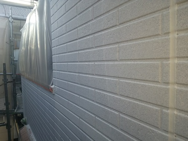 知立市　M様邸　戸建　外壁塗装　多彩模様コース施工中