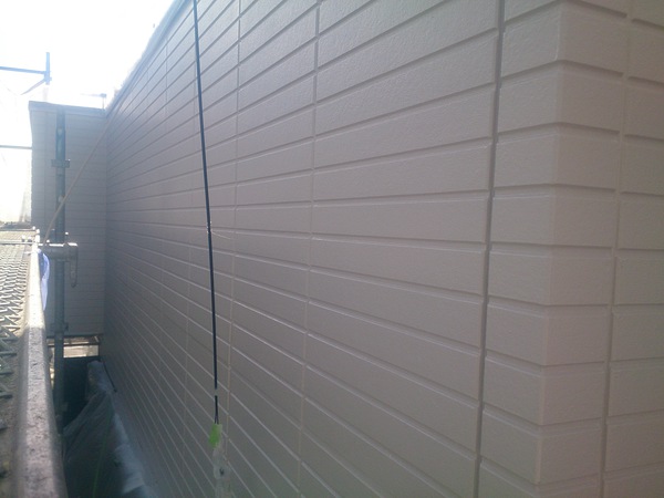 瀬戸市 M様邸 戸建 外壁塗装 多模様コース中塗り完了