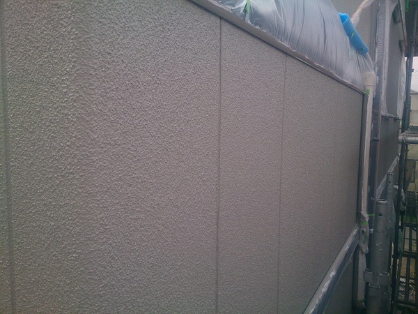 安城市 O様邸 戸建 屋根外壁塗装 フッソコース中塗り塗装完了