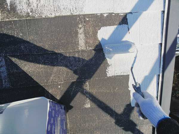 岡崎市 Ｈ様邸 屋根・外壁塗装 RSﾀﾞｲﾔﾓﾝﾄﾞｺｰｽ屋根プライマー塗装中