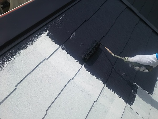 岡崎市　Ｏ様邸　屋根外壁塗装　ﾌｯｿｺｰｽ　屋根塗装　中塗り塗装中