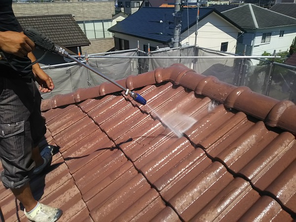 岡崎市 A様邸 屋根・外壁ﾌｯｿｺｰｽ　屋根高圧洗浄150キロ