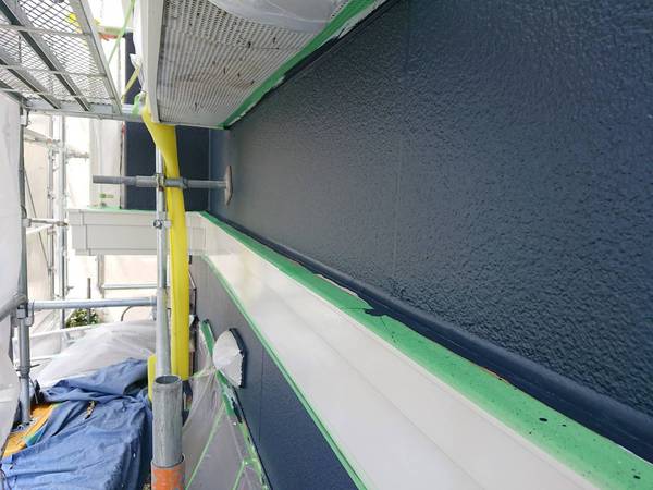 刈谷市O様邸 屋根・ 外壁RSゴールドSI中塗り完了