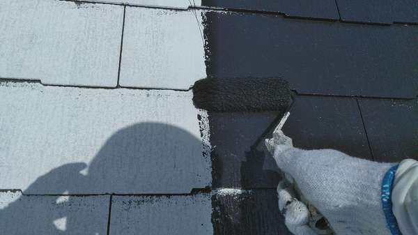 東海市　U様邸 屋根・外壁RSダイヤモンドSi・フッソコース屋根中塗り中