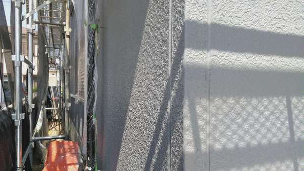 岡崎市　T様邸　外壁ムキコース　外壁塗装　中塗り塗装完了1