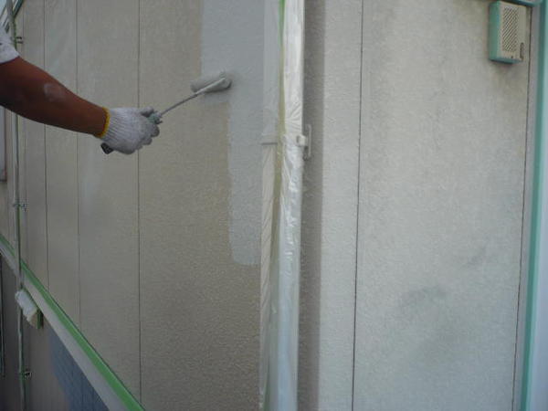 西尾市 Ｊアパート J棟 外壁塗装 屋根塗装 シリコンコース外壁中塗り塗装中