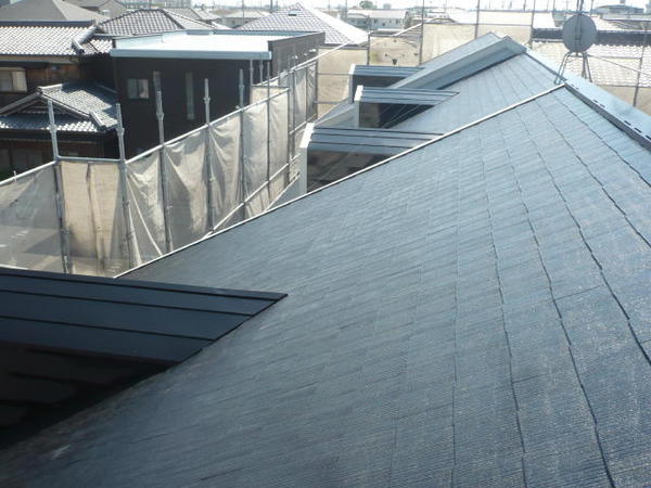 西尾市 Ｊアパート J棟 外壁塗装 屋根塗装 シリコンコース屋根中塗り中塗り完了