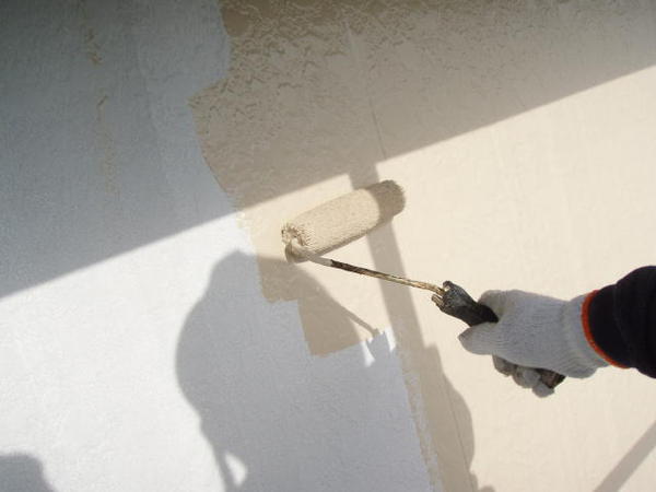 豊田市　K様邸　戸建　外壁塗装　屋根塗装　シリコンコース中塗り工程外壁