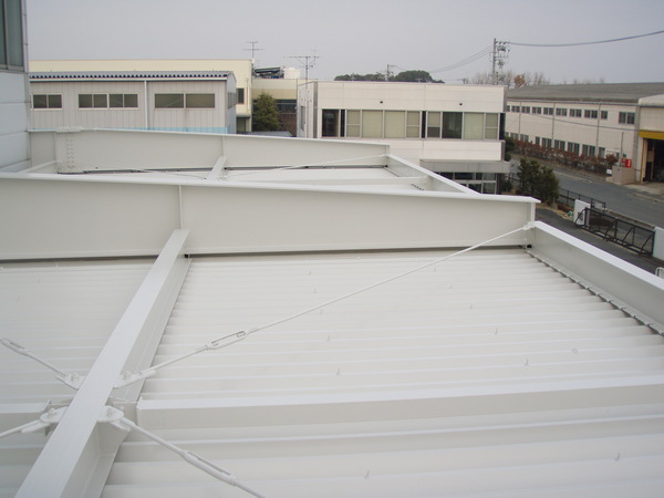 豊田市　S社様　屋根塗装　シリコンコース上塗り完了