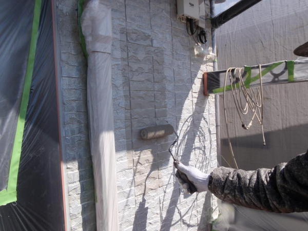 高浜市　M様邸　戸建　外壁塗装　屋根塗装　シリコンコース外壁中塗り