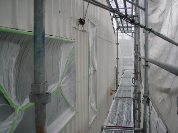 岡崎市　Ｋ社様　外壁塗装　屋根塗装　シリコンコース中塗り塗装完了