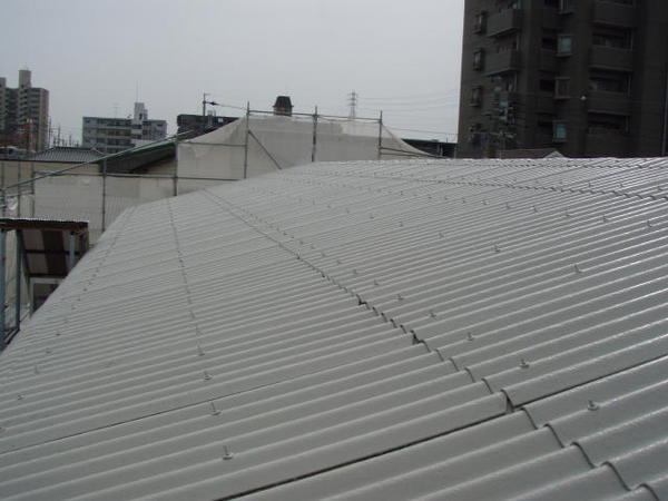 岡崎市　Ｋ社様　外壁塗装　屋根塗装　シリコンコース屋根上塗りかんりょう2