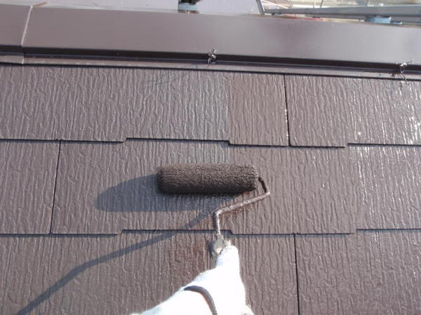 豊田市　O様邸　戸建　屋根塗装　外壁塗装　遮熱断熱コース上塗り施工中屋根