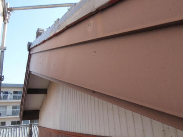 岡崎市 Ｈ様邸　戸建　 外壁塗装 トタン シリコンコース付帯施工前