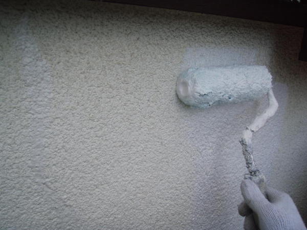 西尾市　Ｗ様邸　外壁塗装工事　シリコンコース下塗りモルタル壁