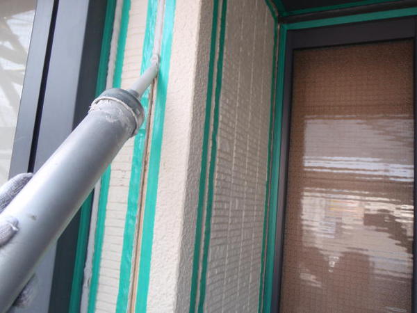 刈谷市　Y様邸　戸建　外壁塗装　屋根塗装　シリコンコース打設中