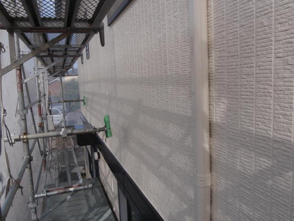 刈谷市　Y様邸　戸建　外壁塗装　屋根塗装　シリコンコース上塗り完了2