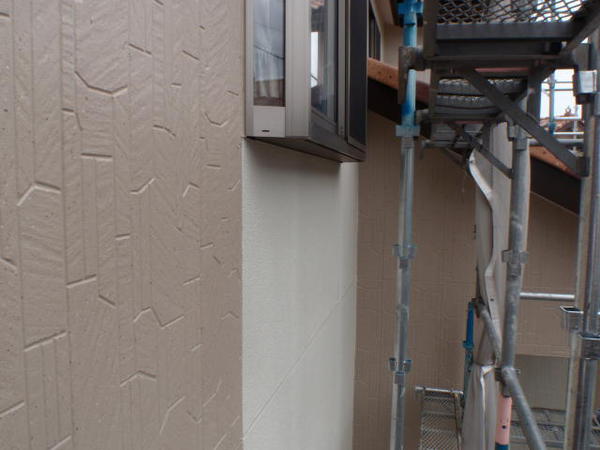 安城市　D様邸　戸建　外壁塗装　シリコン+多彩模様塗装上塗り完了2