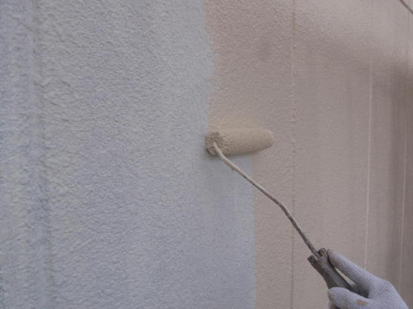 安城市 Ｓハイツ アパート 屋根・外壁塗装 ｼﾘｺﾝｺｰｽ外壁中塗り中