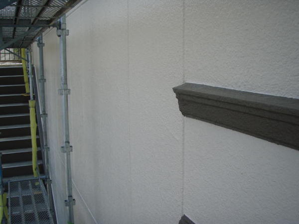 安城市 Ｓハイツ アパート 屋根・外壁塗装 ｼﾘｺﾝｺｰｽ外壁上塗り完了1