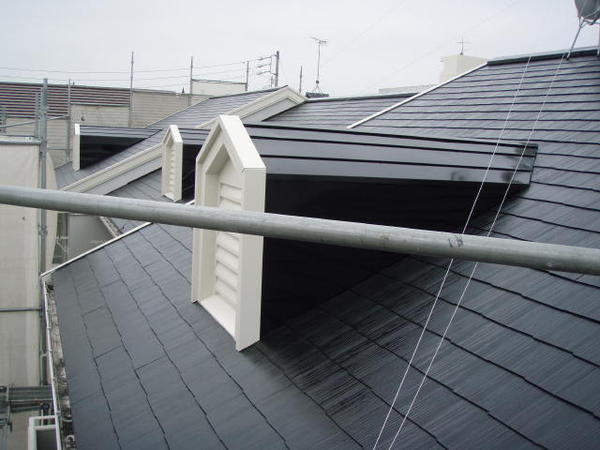 西尾市 Ｊアパート G棟 外壁塗装 屋根塗装 シリコンコース屋根上塗り完了