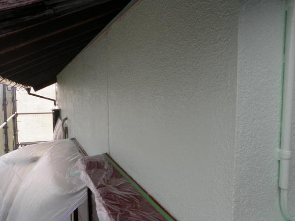 知立市　Ｋ様　戸建　外壁塗装　シリコンコース中塗り塗装完了1