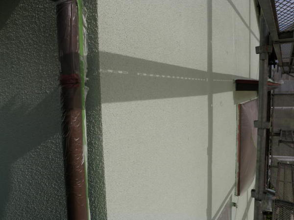 知立市　Ｋ様　戸建　外壁塗装　シリコンコース中塗り完了2