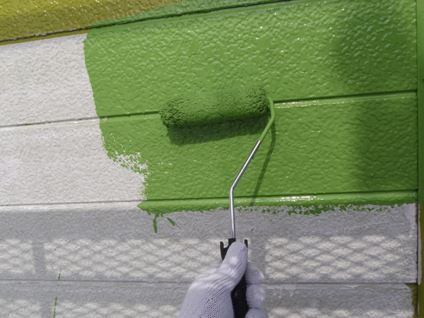 岡崎市 ミワ花店 店舗 屋根・外壁塗装 シリコンコース中塗り塗装中