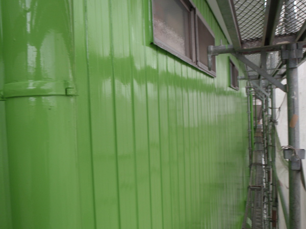 岡崎市 ミワ花店 店舗 屋根・外壁塗装 シリコンコース上塗り完了2