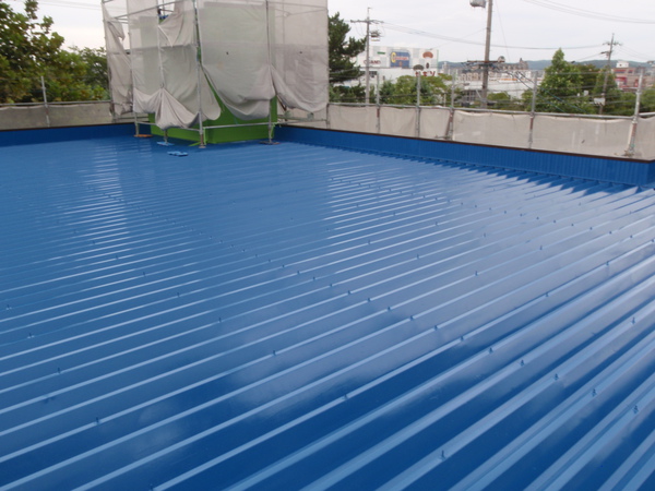 岡崎市 ミワ花店 店舗 屋根・外壁塗装 シリコンコース屋根上塗り完了
