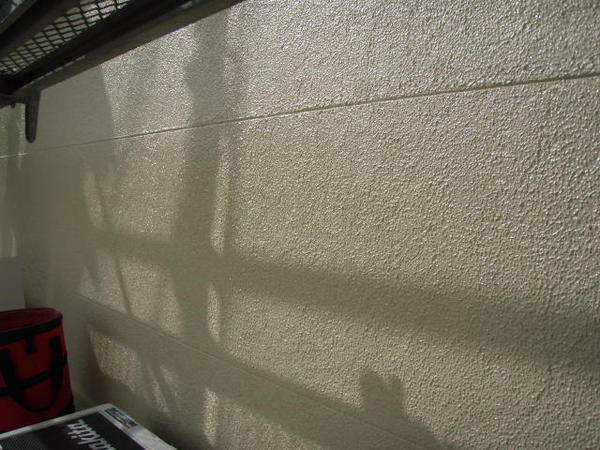豊田市 J様邸 外壁塗装 屋根塗装 遮熱断熱コース中塗り完了2