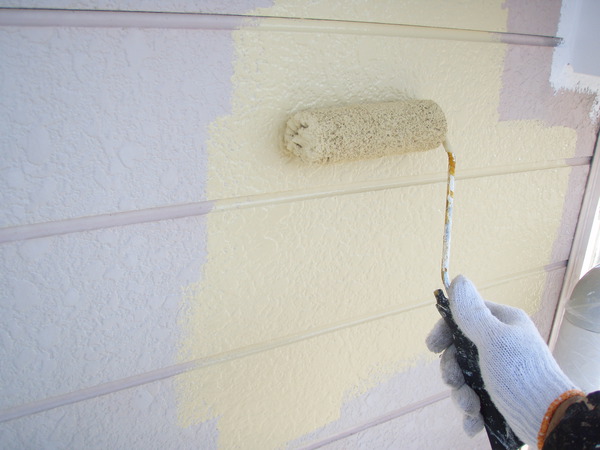 西尾市 Y様邸 戸建 屋根塗装 外壁塗装シリコンコース外壁中塗り塗装中