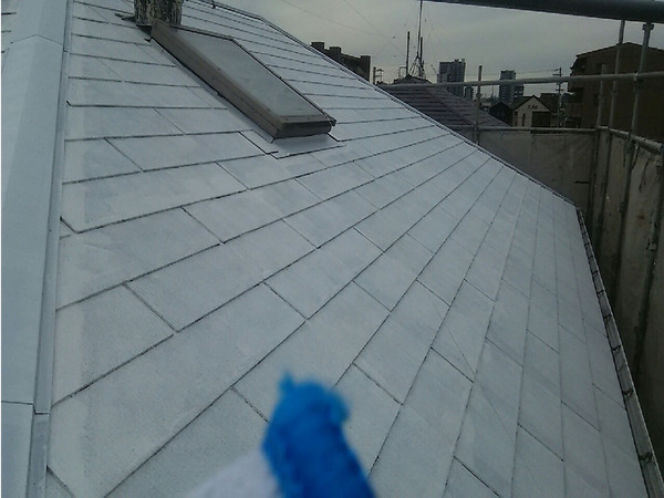 豊田市 N様邸 戸建 屋根・壁塗装 多彩模様コース　屋根塗装　ｼｰﾗｰ完了